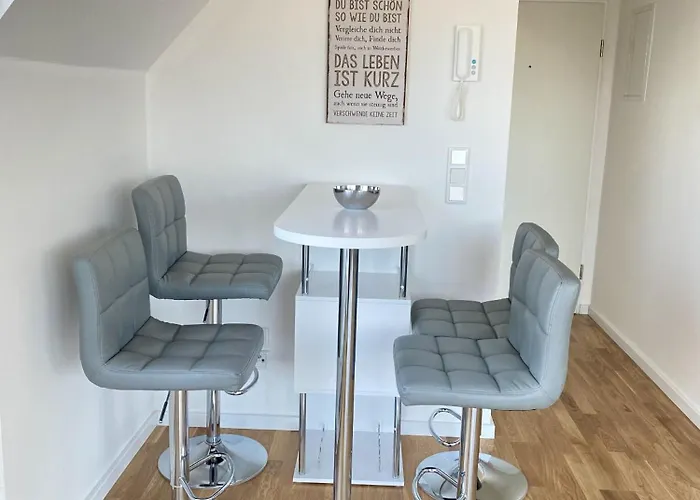 民宿 Schoenes Erwachen Im Frankfurter Penthouse 美因河畔法兰克福
